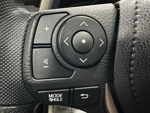 Used 2015 Toyota RAV4 XLE image 19
