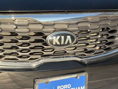 Used 2019 Kia Sorento EX image 12