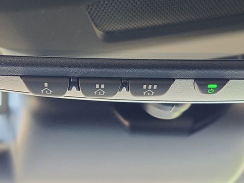 Certified 2025 Subaru Crosstrek 2.0i image 20