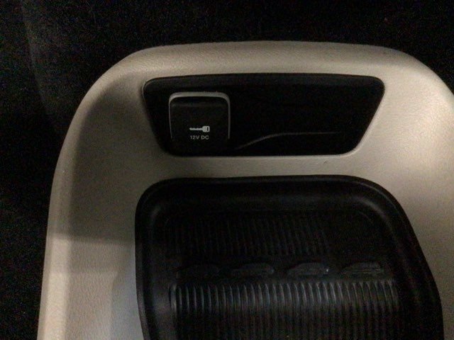 Used 2022 Chrysler Voyager LX FWD image 26