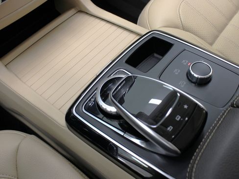 Used 2016 Mercedes-Benz GLE 350 w/ Premium Package image 62