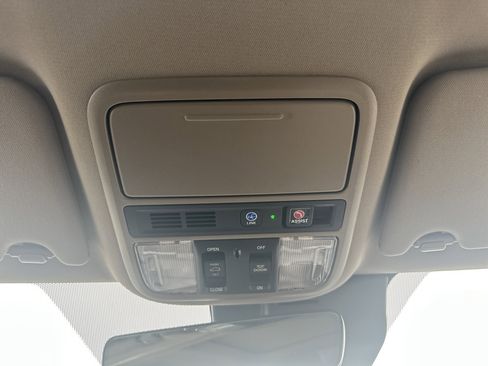 Used 2021 Honda Pilot Touring image 30