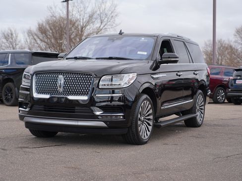 Used 2019 Lincoln Navigator Reserve image 7