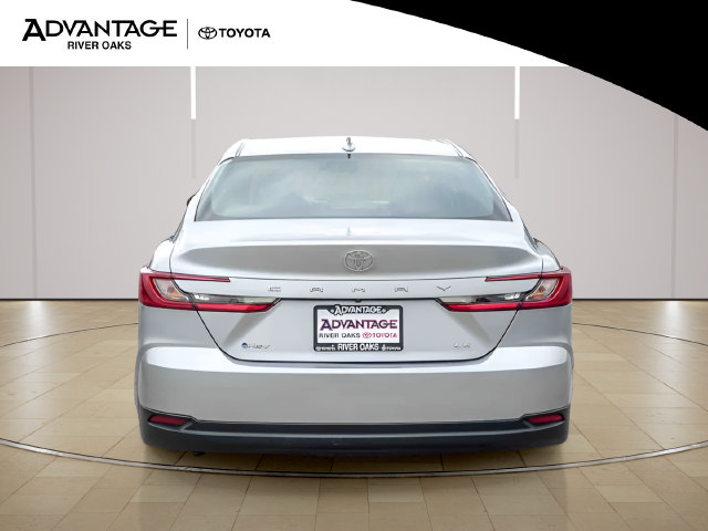Used 2025 Toyota Camry LE FWD image 7