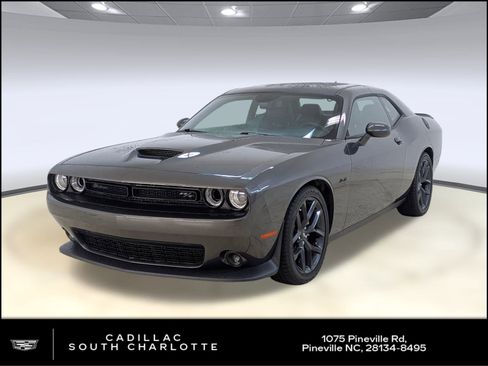 Used 2023 Dodge Challenger R/T w/ Plus Package image 1