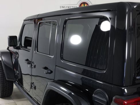 Used 2021 Jeep Wrangler Unlimited Rubicon AWD/4WD image 43