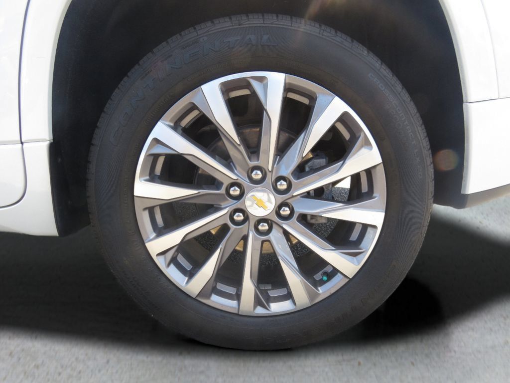 Certified 2023 Chevrolet Traverse Premier FWD image 22