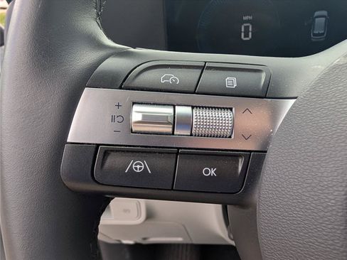 Used 2025 Hyundai Kona SEL FWD image 24