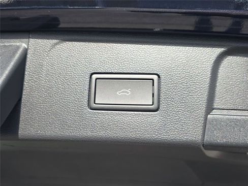 New 2026 Volkswagen Atlas SEL Premium R-Line image 33