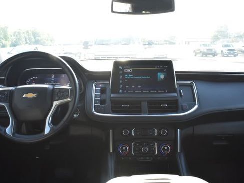 Used 2023 Chevrolet Suburban LT AWD/4WD image 36