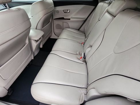 Used 2012 Toyota Venza Limited w/ Tow Pkg AWD/4WD image 17