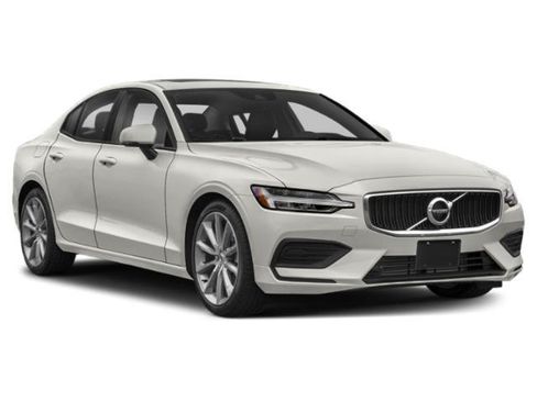 Used 2020 Volvo S60 T5 Momentum FWD image 6