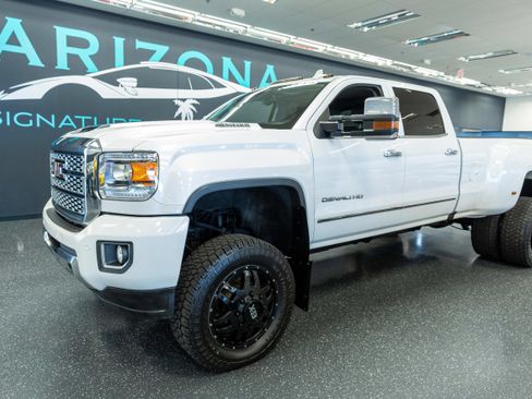 Used 2018 GMC Sierra 3500 Denali AWD/4WD image 1