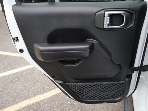 Used 2020 Jeep Gladiator Sport w/ Quick Order Package 24S image 28