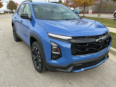 Used 2025 Chevrolet Equinox RS image 2