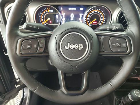 Used 2020 Jeep Gladiator Sport w/ Quick Order Package 24S image 21