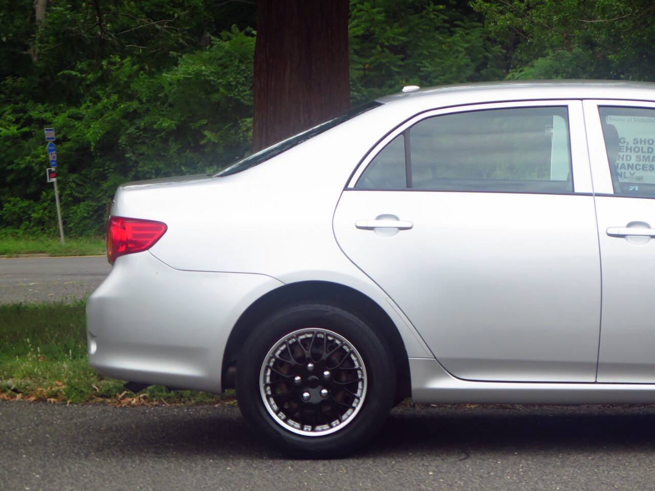 Used 2009 Toyota Corolla LE FWD image 27