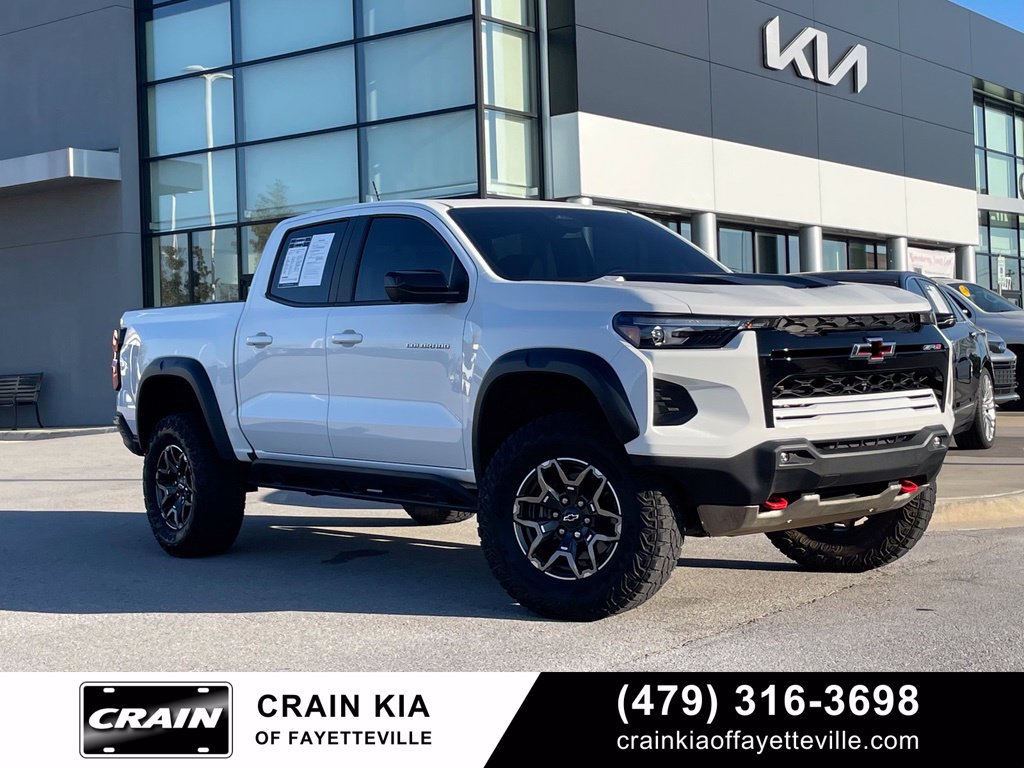 Used 2024 Chevrolet Colorado ZR2 w/ ZR2 Convenience Package III AWD/4WD image 1