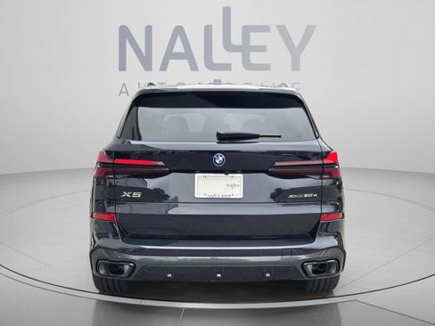 Used 2026 BMW X5 xDrive50e w/ M Sport Package AWD/4WD image 4