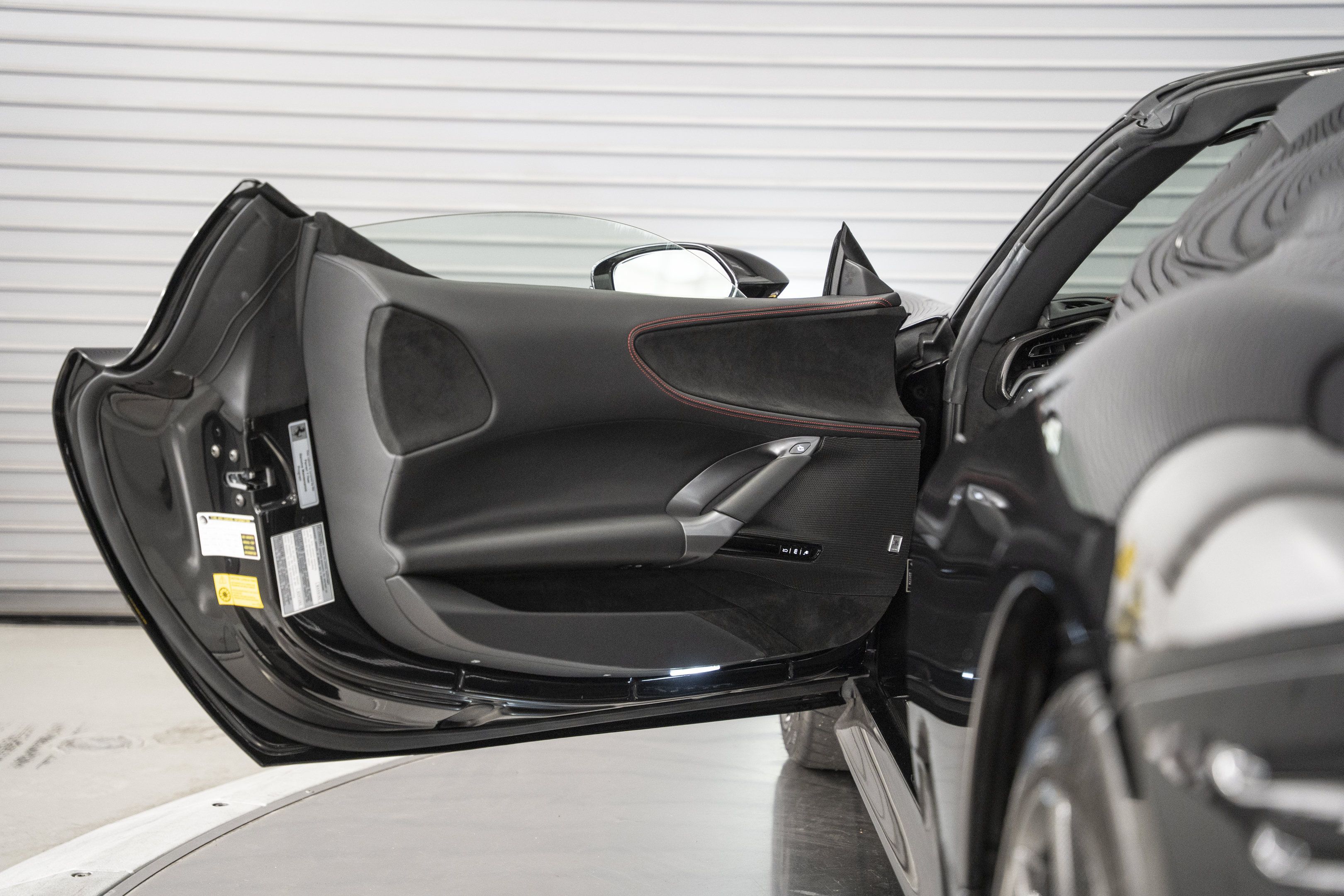 Used 2024 Ferrari SF90 Spider AWD/4WD image 31