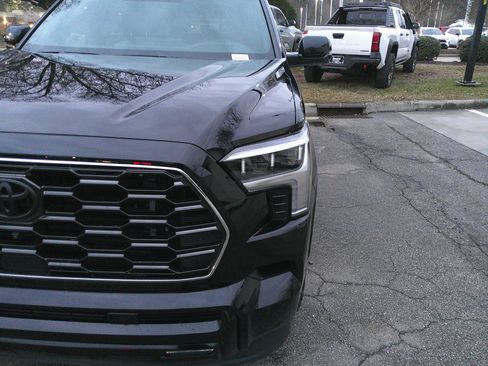 Used 2024 Toyota Sequoia Platinum image 7