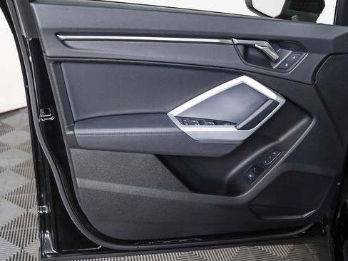 Certified 2024 Audi Q3 2.0T Premium image 21