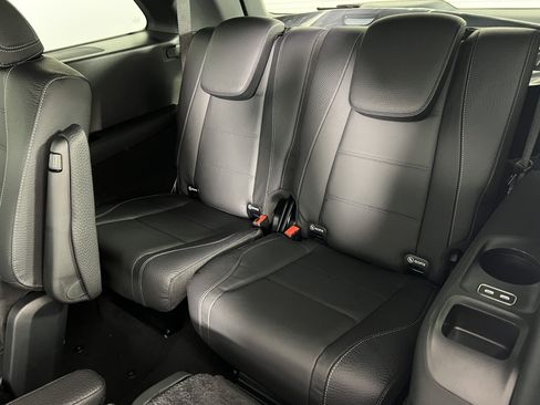 New 2026 Mercedes-Benz GLS 450 4MATIC image 23