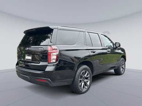 Used 2024 Chevrolet Tahoe Z71 w/ Luxury Package AWD/4WD image 7