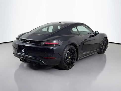 Used 2022 Porsche 718 Cayman w/ Premium Package RWD image 5