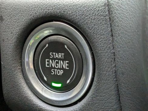 Used 2021 Chevrolet Tahoe Z71 w/ Luxury Package image 20