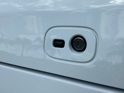 Used 2025 RAM 1500 Limited AWD/4WD image 9