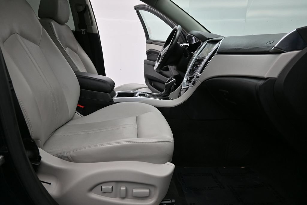 Used 2016 Cadillac SRX Luxury AWD/4WD image 18