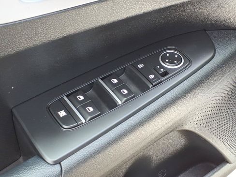Used 2024 Kia Forte LXS FWD image 13