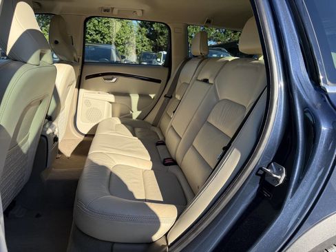 Used 2015 Volvo XC70 T5 Premier Plus image 11