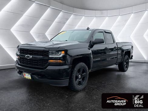 Used 2018 Chevrolet Silverado 1500 Custom w/ Custom Value Package image 1