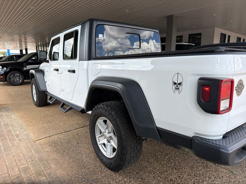 Used 2020 Jeep Gladiator Sport w/ Quick Order Package 24S AWD/4WD image 5