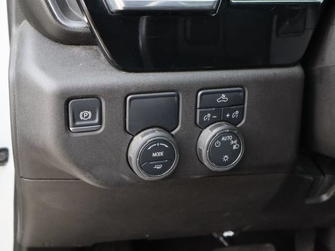 Used 2025 Chevrolet Silverado 1500 LT RWD image 12