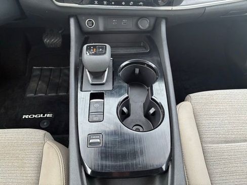 Certified 2023 Nissan Rogue SV image 16