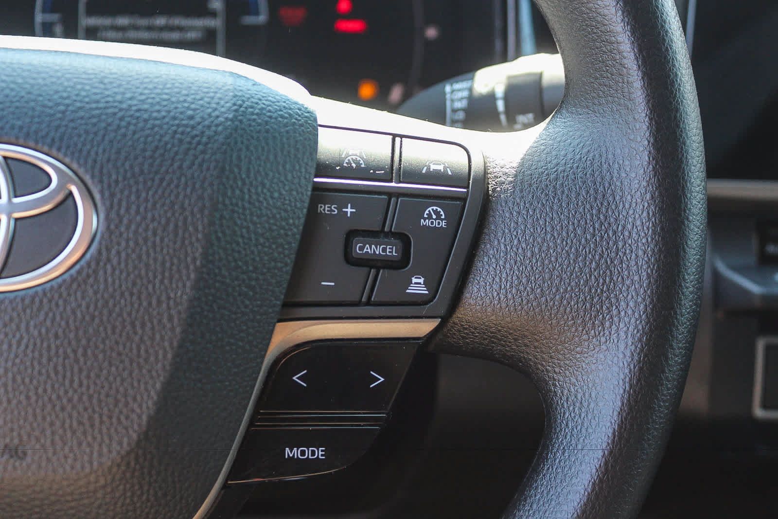 Used 2026 Toyota Camry LE w/ Convenience Package FWD image 31