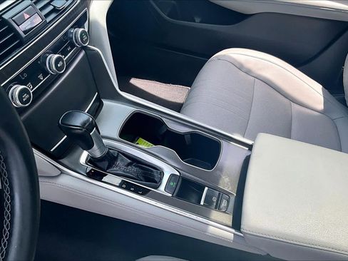 Used 2018 Honda Accord EX-L image 17