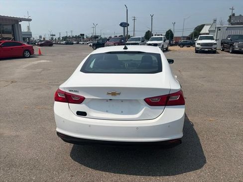 Used 2024 Chevrolet Malibu LS w/ Driver Confidence Package FWD image 5