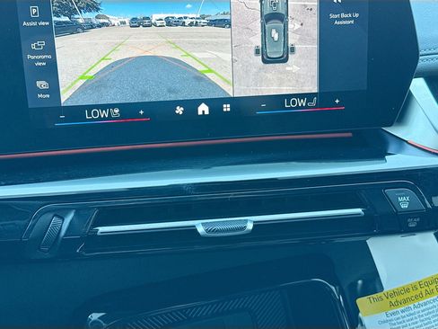 Used 2025 BMW X1 xDrive28i w/ Technology Package image 36