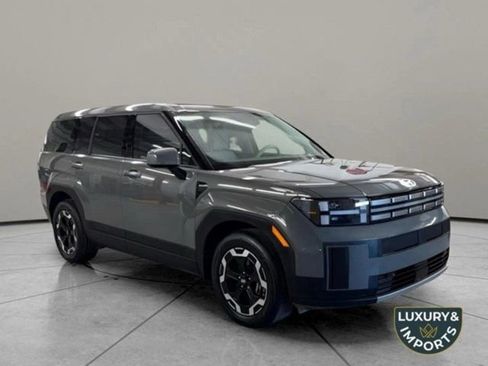 Used 2024 Hyundai Santa Fe SE image 3