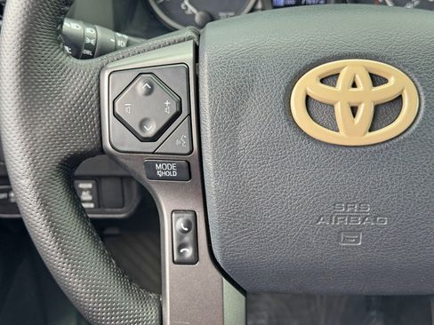 Used 2020 Toyota Tacoma TRD Sport image 19