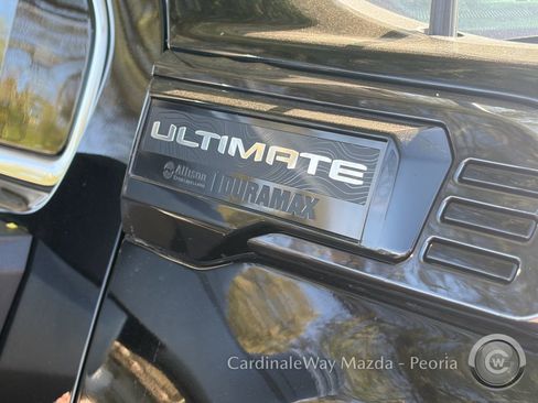 Used 2024 GMC Sierra 2500 Denali Ultimate AWD/4WD image 9
