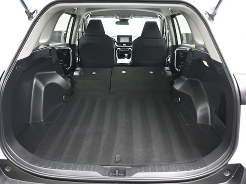 Used 2019 Toyota RAV4 LE FWD image 41