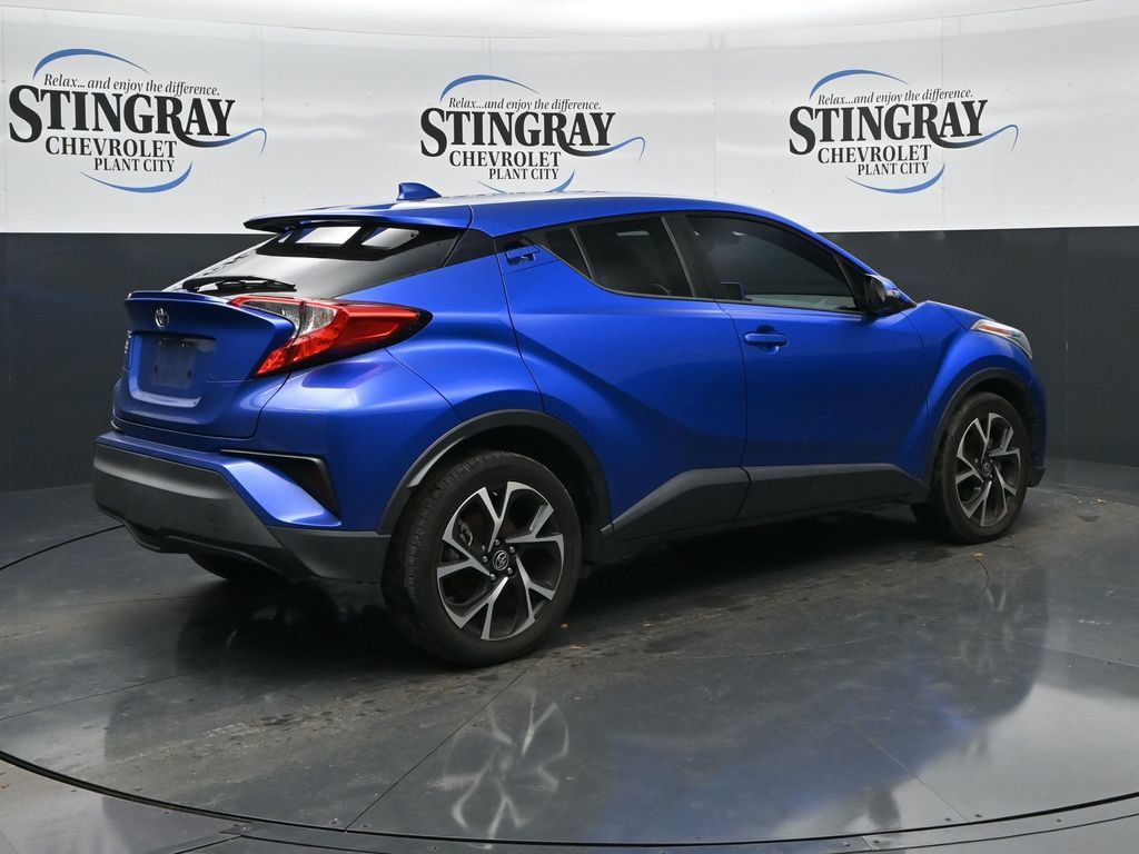 Used 2021 Toyota C-HR XLE FWD image 7