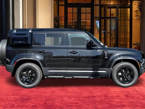 New 2026 Land Rover Defender 110 S AWD/4WD image 6