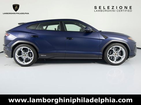 Used 2023 Lamborghini Urus Performante AWD/4WD image 4