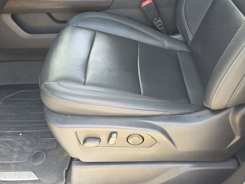 Used 2023 GMC Sierra 1500 SLT RWD image 16